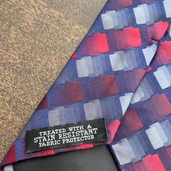 Men’s Van Heusen Multi-Colored Tie 100% Silk - Picture 4 of 6